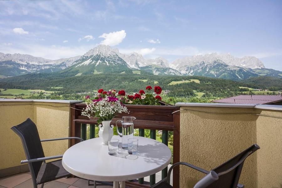 Tom Sojer Apartahotel 4*